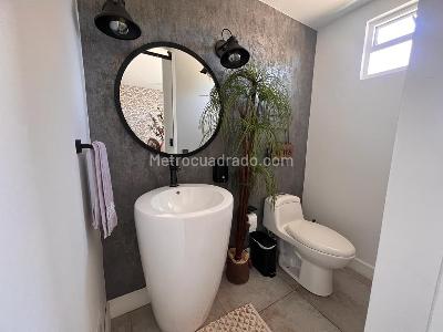 Casa de 4 alcobas en venta en San Jose De Bavaria, Bogotá, 350 m² · foto 14 de 18