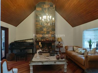 Casa de 4 alcobas en venta en San Jose De Bavaria, Bogotá, 800 m² · foto 3 de 16