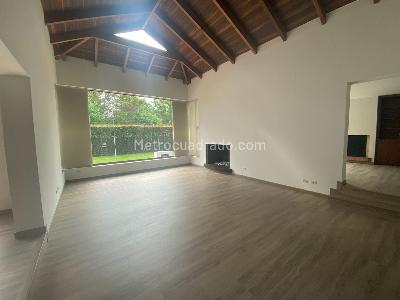 Casa de 4 alcobas en venta en Hacienda San Simon, Bogotá, 2000 m² · foto 4 de 18