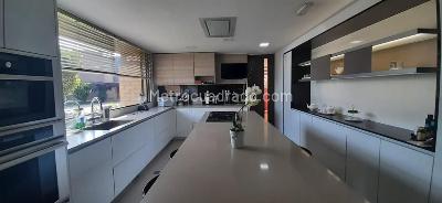 Casa de 4 alcobas en venta en San Jose De Bavaria, Bogotá, 350 m² · foto 4 de 17