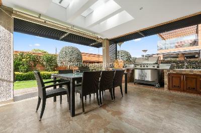 Casa de 5 alcobas en venta en San Jose De Bavaria, Bogotá, 560 m² · foto 5 de 17