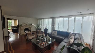 Casa de 5 alcobas en venta en San Jose De Bavaria, Bogotá, 480 m² · foto 16 de 18