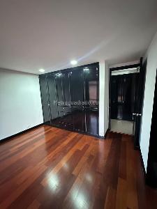 Casa de 4 alcobas en venta en San Jose De Bavaria, Bogotá, 350 m² · foto 5 de 19