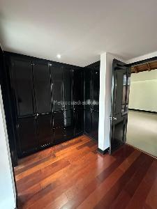 Casa de 4 alcobas en venta en San Jose De Bavaria, Bogotá, 350 m² · foto 6 de 19