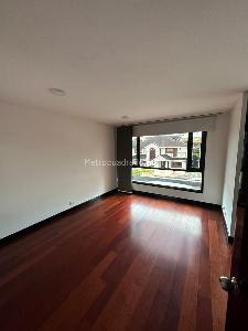Casa de 4 alcobas en venta en San Jose De Bavaria, Bogotá, 350 m² · foto 8 de 19