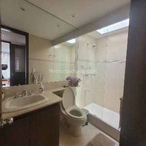 Casa de 4 alcobas en venta en San Jose De Bavaria, Bogotá, 440 m² · foto 16 de 20