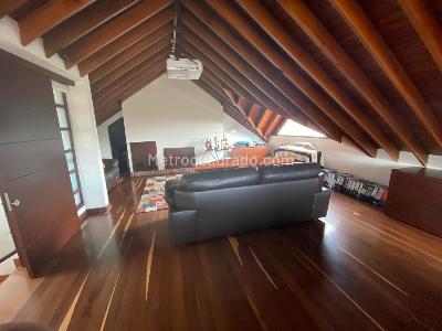 Casa de 3 alcobas en venta en San Jose De Bavaria, Bogotá, 800 m² · foto 20 de 20