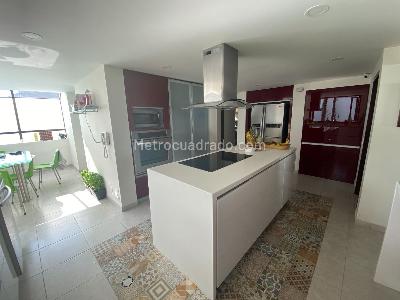 Casa de 3 alcobas en venta en San Jose De Bavaria, Bogotá, 800 m² · foto 4 de 20