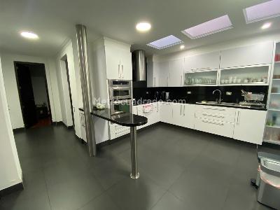 Casa de 3 alcobas en venta en San Jose De Bavaria, Bogotá, 800 m² · foto 7 de 19