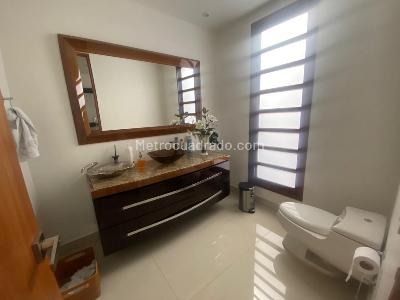 Casa de 4 alcobas en venta en San Jose De Bavaria, Bogotá, 800 m² · foto 11 de 20