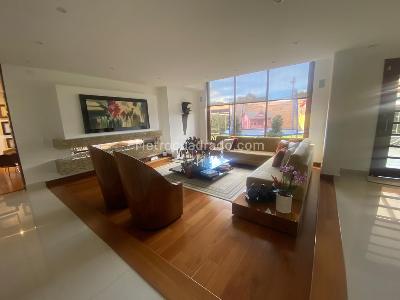 Casa de 4 alcobas en venta en San Jose De Bavaria, Bogotá, 800 m² · foto 2 de 20