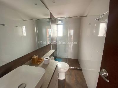 Casa de 5 alcobas en venta en San Jose De Bavaria, Bogotá, 360 m² · foto 6 de 16