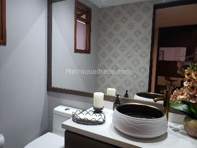 Casa de 4 alcobas en venta en San Jose De Bavaria, Bogotá, 400 m² · foto 18 de 18