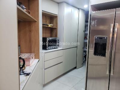 Casa de 4 alcobas en venta en San Jose De Bavaria, Bogotá, 400 m² · foto 9 de 18