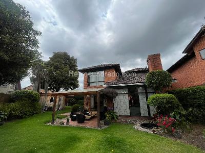 Casa de 3 alcobas en venta en San, Bogotá, 380 m² · foto 12 de 16