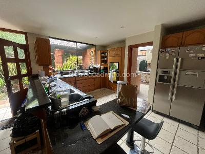 Casa de 3 alcobas en venta en San, Bogotá, 380 m² · foto 6 de 16