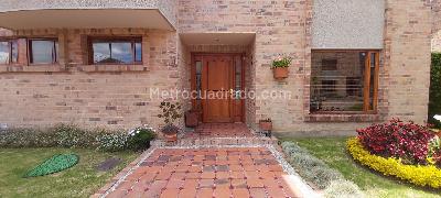 Casa de 4 alcobas en venta en San Jose De Bavaria, Bogotá, 300 m² · foto 7 de 17