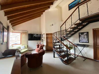 Casa de 4 alcobas en venta en San Jose De Bavaria, Bogotá, 800 m² · foto 1 de 6