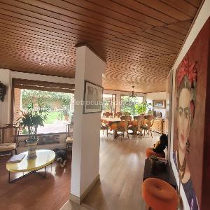 Casa de 4 alcobas en venta en San Jose De Bavaria, Bogotá, 320 m² · foto 2 de 20