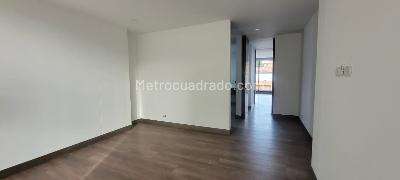 Casa de 4 alcobas en venta en Hacienda San Simon Pl, Bogotá, 477 m² · foto 6 de 16