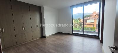 Casa de 4 alcobas en venta en Hacienda San Simon Pl, Bogotá, 477 m² · foto 7 de 16