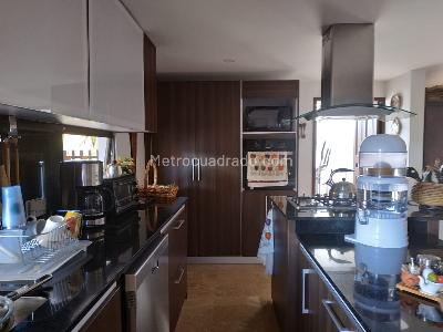 Casa de 4 alcobas en venta en San Jose De Bavaria, Bogotá, 380 m² · foto 6 de 18