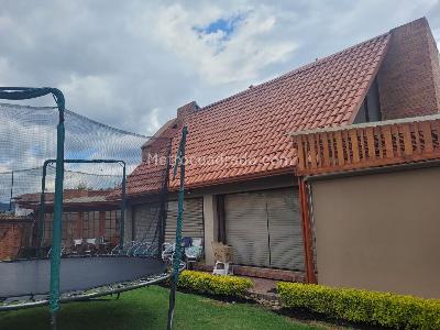 Casa de 4 alcobas en venta en San Jose De Bavaria, Bogotá, 800 m² · foto 5 de 19