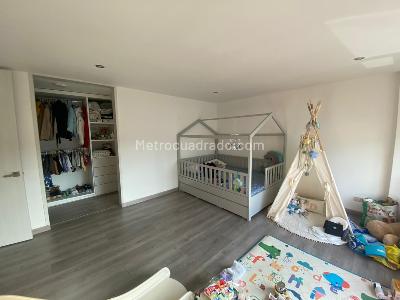 Casa de 4 alcobas en venta en San Jose De Bavaria, Bogotá, 600 m² · foto 11 de 13
