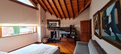 Casa de 4 alcobas en venta en San Jose De Bavaria, Bogotá, 360 m² · foto 2 de 17