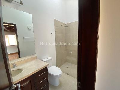 Casa de 4 alcobas en venta en San Jose De Bavaria, Bogotá, 800 m² · foto 3 de 11