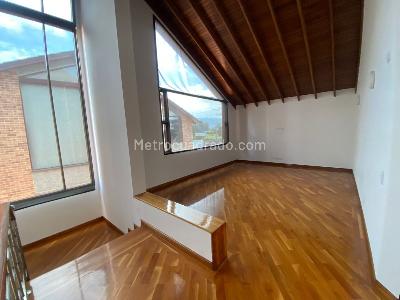 Casa de 4 alcobas en venta en San Jose De Bavaria, Bogotá, 800 m² · foto 8 de 11