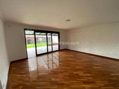 Casa de 4 alcobas en arriendo en San Jose De Bavaria, Bogotá, 800 m² · foto 5 de 11
