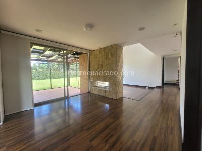 Casa de 4 alcobas en venta en Guaymaral, Bogotá, 525 m² · foto 3 de 20