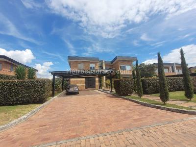 Casa de 4 alcobas en venta en Guaymaral, Bogotá, 525 m² · foto 8 de 20