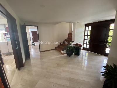Casa de 3 alcobas en venta en San Jose De Bavaria, Bogotá, 800 m² · foto 8 de 20