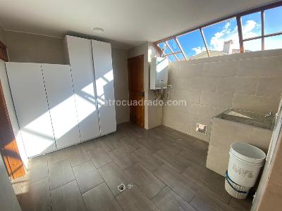 Casa de 4 alcobas en venta en San Jose De Bavaria, Bogotá, 350 m² · foto 5 de 20