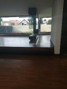 Casa en venta en San Jose De Bavaria, Bogotá · foto 10 de 11