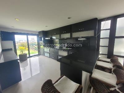 Casa de 3 alcobas en venta en San Jose De Bavaria, Bogotá, 380 m² · foto 13 de 20