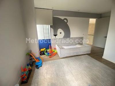Casa de 4 alcobas en venta en Guaymaral, Bogotá, 1470 m² · foto 4 de 20