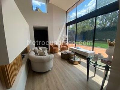 Casa de 4 alcobas en venta en Guaymaral, Bogotá, 1470 m² · foto 5 de 20