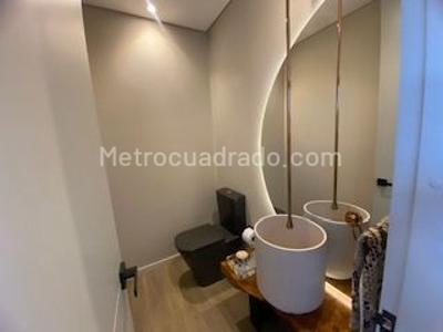 Casa de 4 alcobas en venta en Guaymaral, Bogotá, 1470 m² · foto 9 de 20