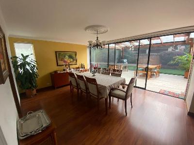 Casa de 4 alcobas en venta en San Jose De Bavaria, Bogotá, 328 m² · foto 3 de 20