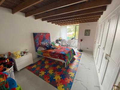 Casa de 4 alcobas en venta en San Jose De Bavaria, Bogotá, 400 m² · foto 9 de 16