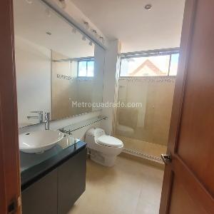 Casa de 4 alcobas en venta en San Jose De Bavaria, Bogotá, 330 m² · foto 10 de 20