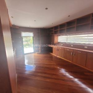 Casa de 4 alcobas en venta en San Jose De Bavaria, Bogotá, 330 m² · foto 15 de 20
