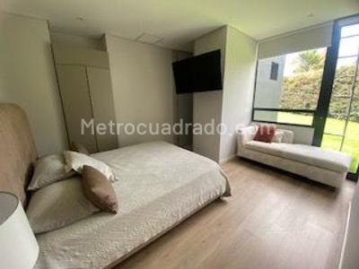 Casa de 4 alcobas en venta en Guaymaral, Bogotá, 1470 m² · foto 13 de 20