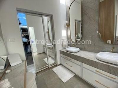 Casa de 4 alcobas en venta en Guaymaral, Bogotá, 1470 m² · foto 18 de 20