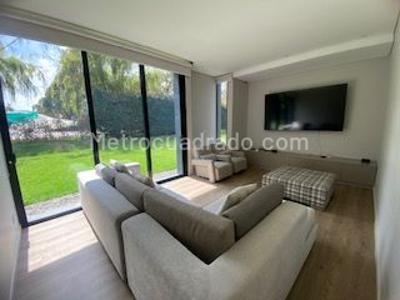 Casa de 4 alcobas en venta en Guaymaral, Bogotá, 1470 m² · foto 8 de 20