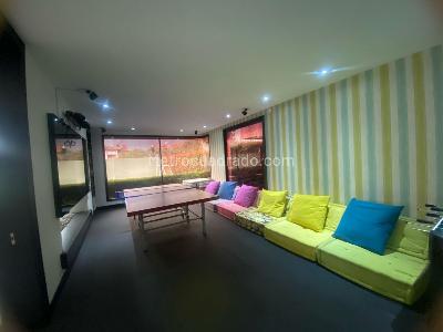 Casa de 4 alcobas en venta en San Jose De Bavaria, Bogotá, 800 m² · foto 3 de 20