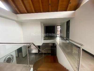 Casa de 4 alcobas en venta en San Jose De Bavaria, Bogotá, 800 m² · foto 8 de 20